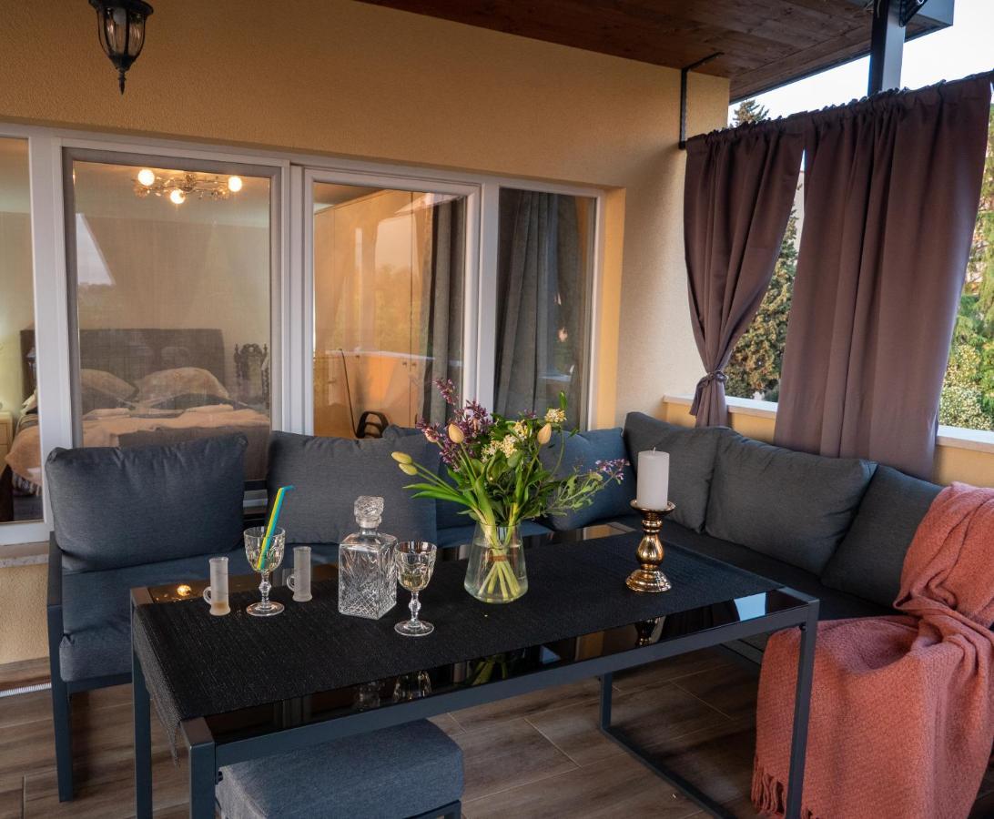 Art Apartment Sole พูลา ภายนอก รูปภาพ